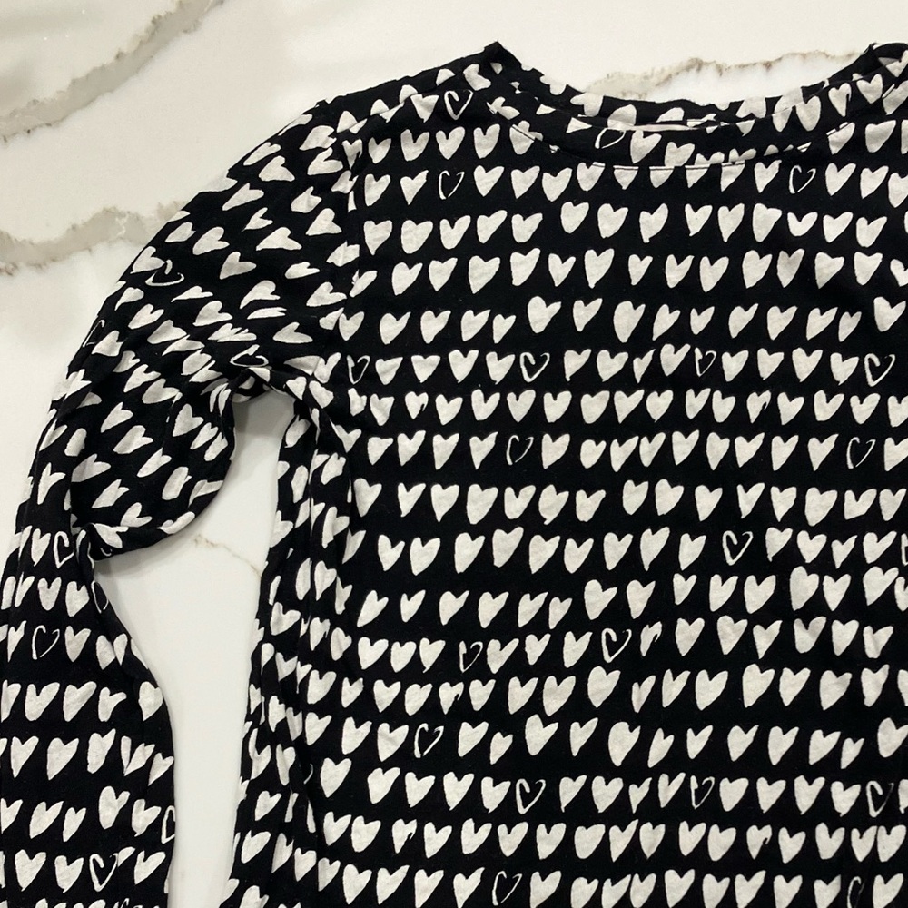 Ultra Cute LOFT Heart Shirt
